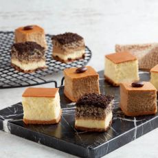 Cheesecake Sampler (9pcs)