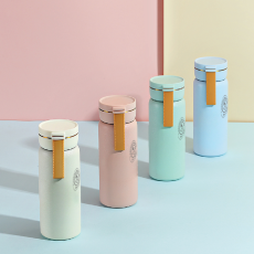 Handy Tumbler with Silicone Handle